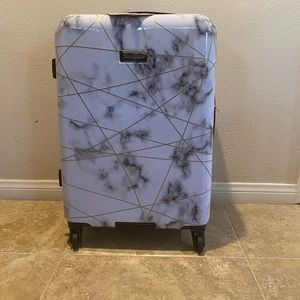 Juicy Couture Vivian Marble 25” hardside spinner